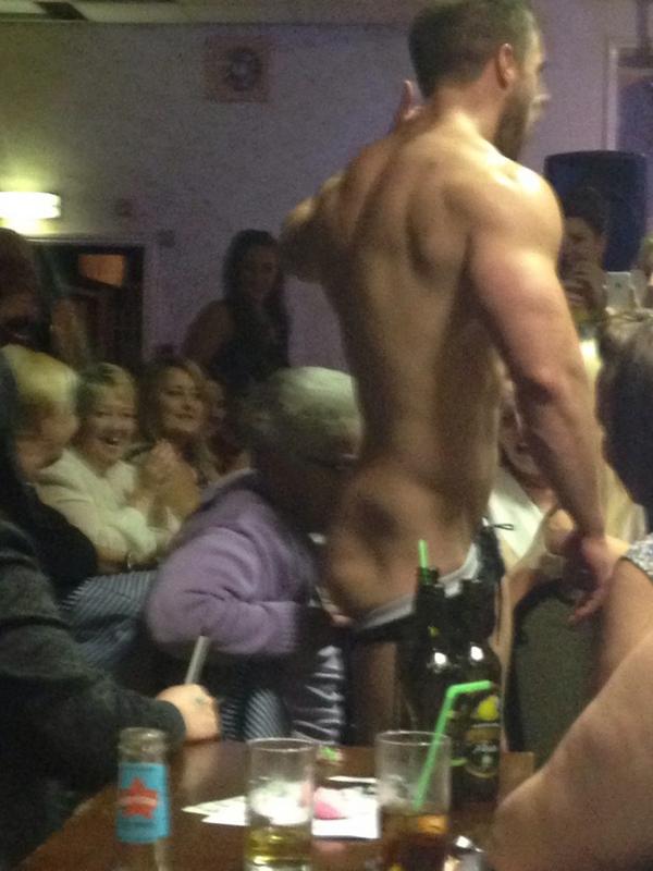 Smithy_91's tweet photo. So glad I wasn't at the front last night! It was all for charity! Lol http://t.co/ecLviqSu9B