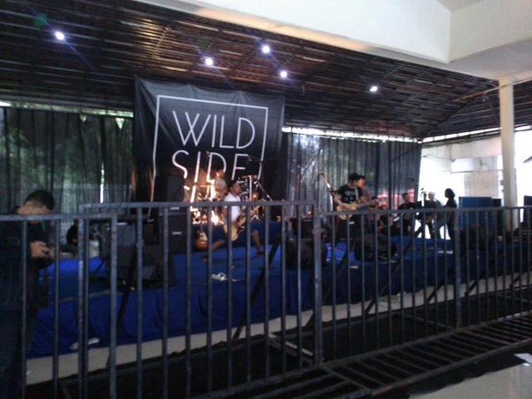 On stage <a href="/sk8_fast/">sk8 fast</a> #rocktobeer