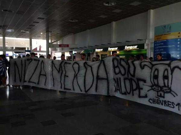 camperemu100's tweet photo. Coucou @AlexyBosetti http://t.co/9wrLusDLPA