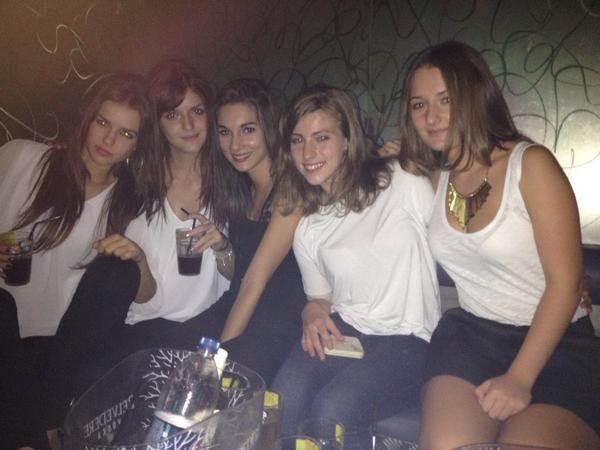 ajamaisanous's tweet image. #copines #joia #cousine #prepa #posées #coeurcoeurcoeur