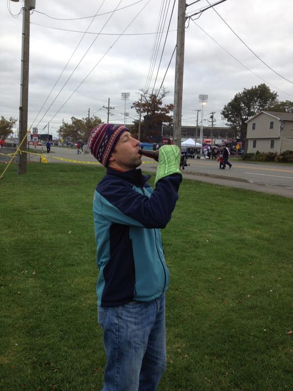 friendsofstone's tweet photo. Jon getting resourceful.  Cold tailgating before Bill &amp; @vikes game.  #buffaloaded http://t.co/N3GyTkWyux