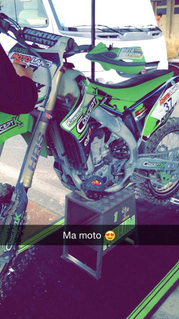 Nokpi592's tweet photo. #cross #conceptk #kawasaki http://t.co/dDHKidmkVV