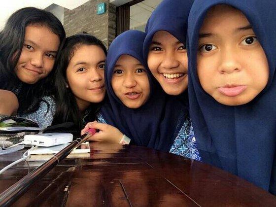 Ruthnatics's tweet photo. Cuteee<3 w/temen-temennyaa http://t.co/Js4HoVrcOL