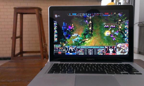 nikitagill_'s tweet photo. This is how we #Worlds
#foreveralone http://t.co/JS0lowv6h5