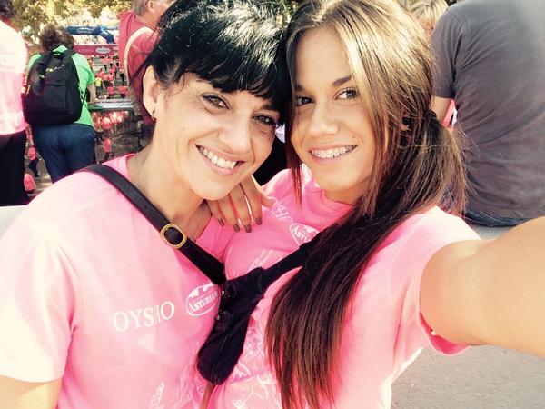 albbbaalvarez's tweet photo. #CarreradelaMujer #carreracontraelcancer2014 #barcelona #sumatealrosa http://t.co/NdxIpIGooU