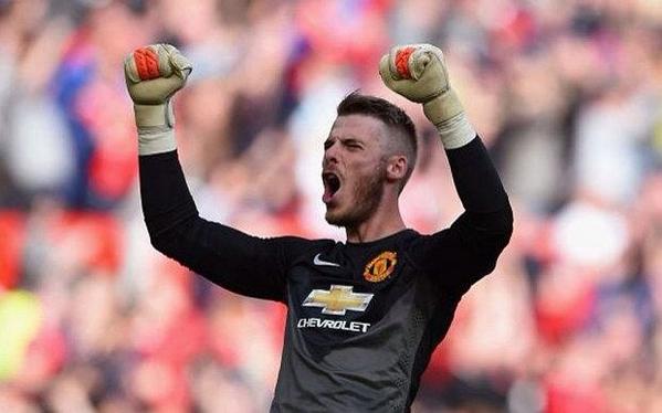 Now_FootbaIl's tweet photo. Who's the better keeper? 

RT: De Gea 
FAV: Courtois http://t.co/XkYc76NYxJ
