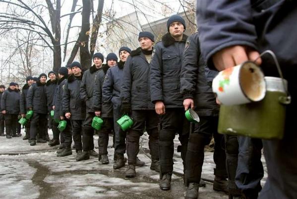 Верховный гОвнокомандующий: Будучи миллиардером, Порошенко не пожертвовал на нужды украинской армии ни одной гривны