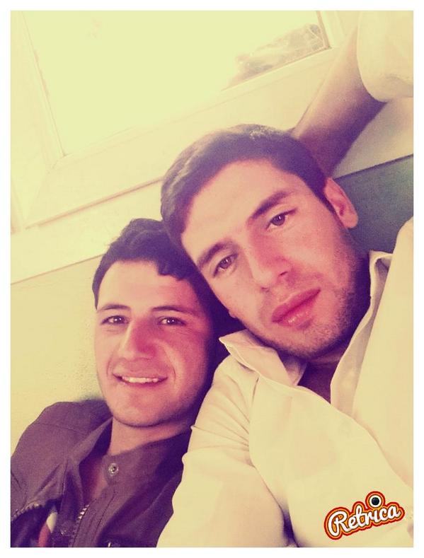 sddss125's tweet photo. Evde arkadaşımla otururken http://t.co/SifYvqzY67