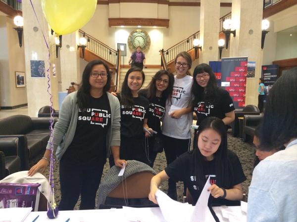 ShaunaSylvester's tweet photo. #RISEIdeas volunteers get rest to check in teams @SFUBeedie @sfupublicsquare http://t.co/r51MyxaFVk