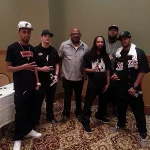 Dmangoham_1's tweet photo. #MadeMusik Networking with #DefJam @lcjr24 at the #IBBA #Conference yesterday!! http://t.co/IPhVG4mYaY