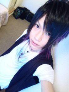 visual_rrkkk's tweet photo. #己龍黒崎眞弥生誕祭 
#唯のヴォーカル
#己龍 http://t.co/36ZJ61FPZ6