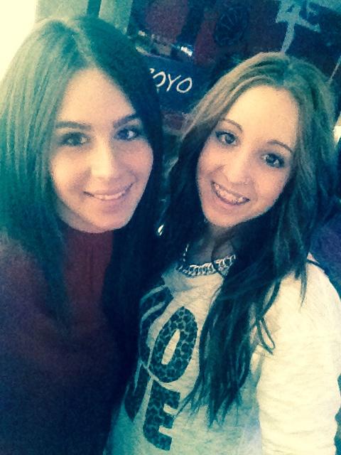 yoly_vh's tweet photo. Gracias por subirme el animoooo cara caquii!!😘 @andreasmile19 http://t.co/CqILMytCfJ