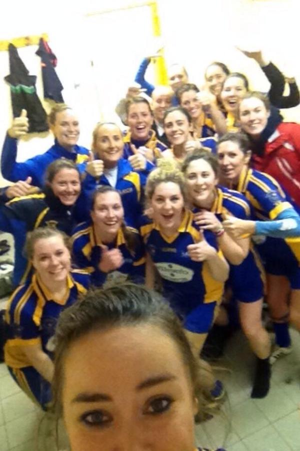 AoifeMcGough's tweet photo. had the best weekend ever playing for parnells ladies from London .. so sad its over ❤️#teamselfie http://t.co/qntMqBkdYC