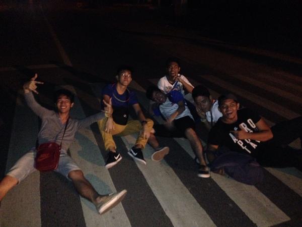 TheStanAnderson's tweet photo. Dalan Nalang mi natulog gabii. Haha! #SEMBREAKERS http://t.co/15eln58LWR