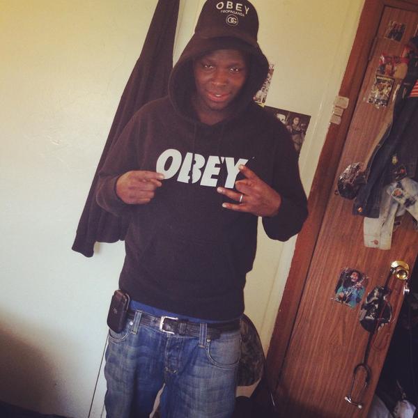 STUNNABLACKYLG's tweet photo. #OBEYDASTUNNA #OBEY #DALIFEOFASTUNNA #STUNNNNNNNNN #HEATTEAM http://t.co/FrzXs7FHIj