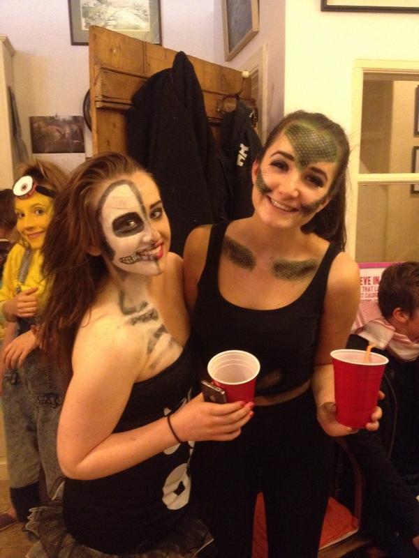 sheeuhfra's tweet photo. Party party #snake #scales #hssssss http://t.co/7bVeC03r0k
