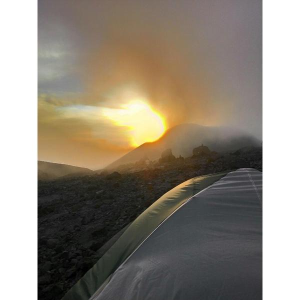 akbartauufik's tweet image. Indah bener(y)&quot;@pasagmerapi: #Merapi @Adityaa_BP: sunrise merapi tadi pagi min  #MuncakMerapi2014”