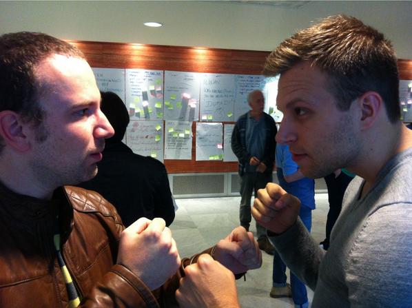 AppAwkward's tweet image. “I want to play first!”
“No! I want play first!”
#PlayAwkward #SWAntwerp