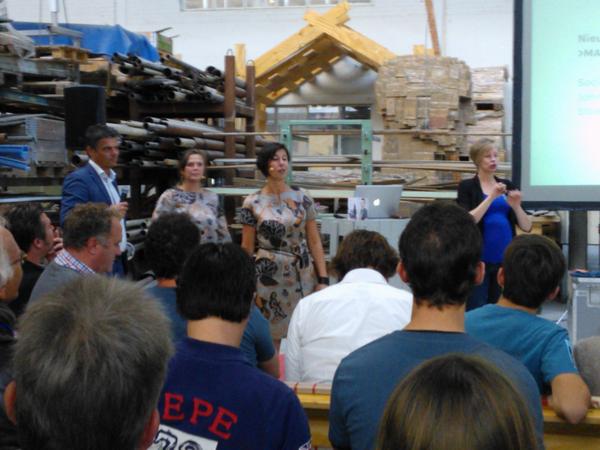 Enthousiaste presentatie nieuwe producten social label, still veeg. Nu db nog!