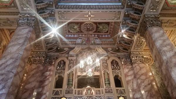 ShellBellChi's tweet image. Come visit me at the Oriental Theater until 1pm today and get a behind the scenes tour! @chiarchitecture  #OHC2014