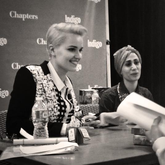 ChaptersMetro's tweet photo. We want to thank @VeronicaRoth, @TaherehMafi, @HCCFrenzy &amp; @indigogreenroom for the spectacular event yesterday! http://t.co/X7Uvt8wx7w