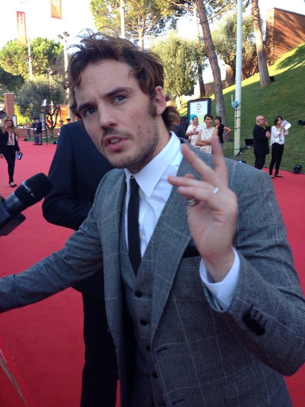 HGNewsChannel's tweet photo. RT “@lucyice: Sam e Lily a Roma. Delirio. #ScrivimiAncora #samclaflin #LilyCollins #RFF2014 http://t.co/PkiKbzSP5V”