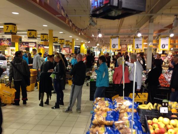 MichaelBrugmans's tweet photo. Ondertussen op zondagmiddag in de Jumbo. http://t.co/fHwszWAe4n