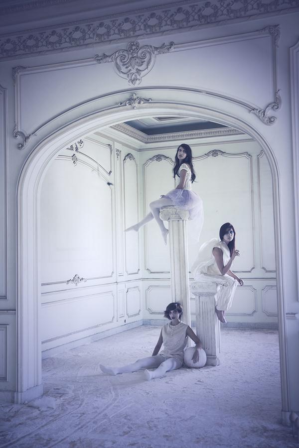 larazankoul's tweet photo. "Muses are like ghosts, they often come uninvited" @LaraRain @zeina_makki http://t.co/FUvz2JbvvA