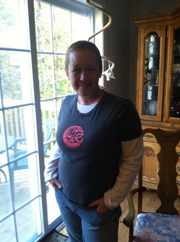 BeyondStage4's tweet photo. ONLY 6 DAYS LEFT! Get a CURE T for #Metastatic #BreastCancer research! http://t.co/MKhQbzxqR5 http://t.co/SDl1ytAGlD