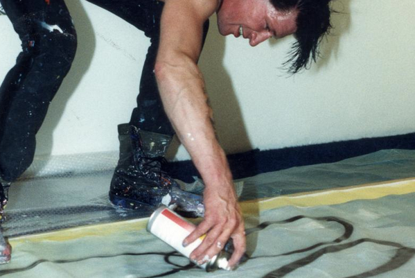 nuentoen's tweet photo. Vandaag in 1989 - Herman Brood schildert voor veiling kankerbestrijding op PAN in Amsterdam - http://t.co/nAQK5sjUUC http://t.co/Rf5vICD26I