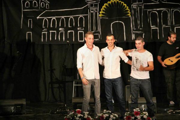VientoPopa's tweet photo. Momento de nuestra actuacion de ayer con @miguel_pulsar @AlexElkeny11 @gines_gins http://t.co/Il591JiEOk