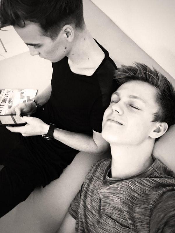 _yxu_txbe_'s tweet photo. JASPAR  is the best life ever  
fav if you ship this http://t.co/IttFaIdC8x