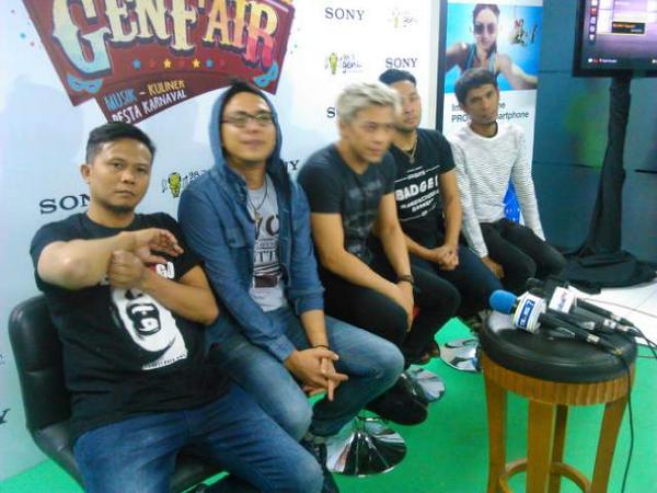 NOAH_ID's tweet photo. Presscon sebelum manggung #GenFair2014 http://t.co/P7vFanRo1D