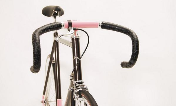 rusbycycles's tweet photo. Finally got the shots of Dhiren's bike up on my website. http://t.co/QKnIJjlSoy