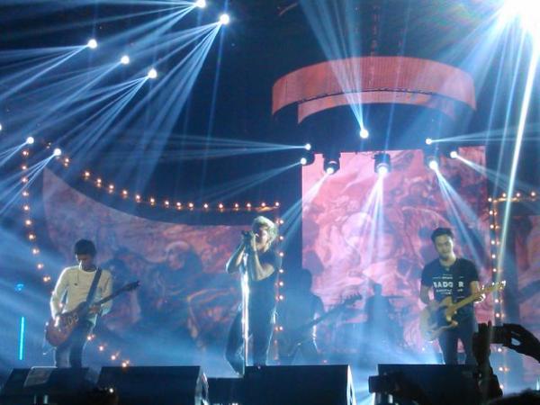 NOAH_ID's tweet photo. #GenFair2014 #NOAHonStage http://t.co/35XduxoyCW