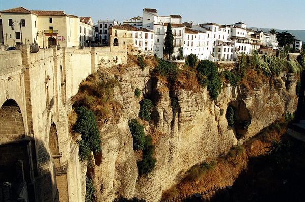 helloiamruben's tweet photo. Filmando la bellísima #Ronda para el episodio de Andalucía de #LetsGoEs para @Mexico_Tv con @HertzES y @HCatalonia http://t.co/dbCd0tQr9v