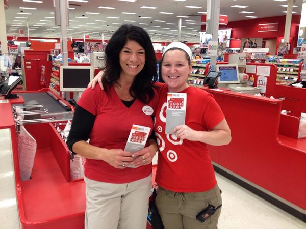 MichaelShelf16's tweet photo. Helping guests save!!! #T2025Titans @KatusaLee @KiddEloise @AnneMKGuthrie http://t.co/TARPV84GRh