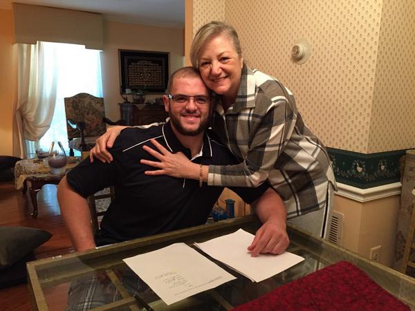 dougeldridge's tweet photo. The (second) best msg you'll get on a Sunday: @A_Talaat90 signed an #FXFL contract. #NFL near. http://t.co/gSJC7gBKw4 http://t.co/cDhMtaU2WF