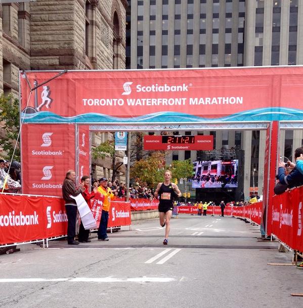 ReidCoolsaet's tweet photo. .@EricGillis42_2k finishing #STWM in 2:11:21 for a PB and 1st Canuck. http://t.co/4MftP9aBX5