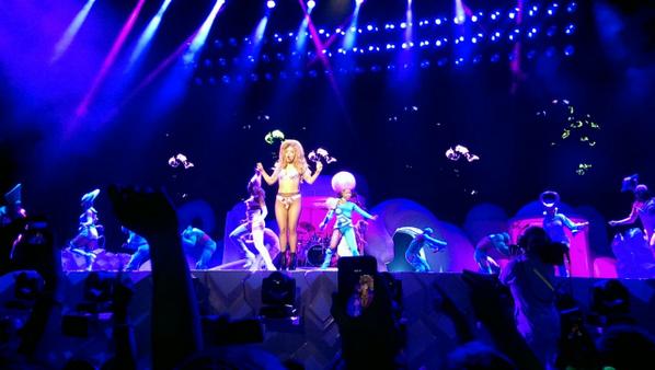 mahersiobhan19's tweet photo. Lady Gaga was amazingggg!! 😍 #gagalover http://t.co/gnnHdXDqXc