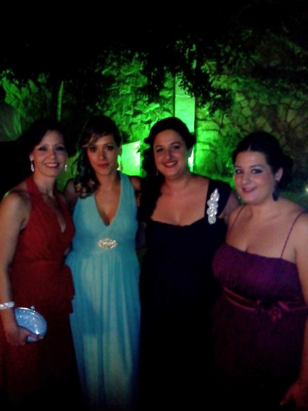Indeles's tweet photo. Muy buena boda la de anoche felicidades a los novios http://t.co/i7dgJ8za18