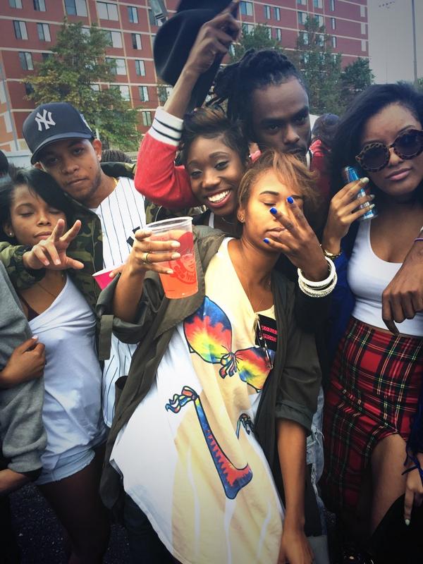 AmberAjee's tweet photo. homecoming with the fam doe πβ€οΈ #HUHC2014 http://t.co/xVCpQXs2eT