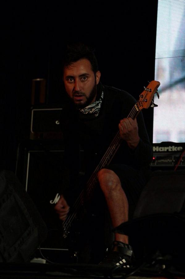 ConvivenciaRock's tweet photo. Dúplex en la tarima de #Audiciones2014 #ViveRockConInclusión fotos: Steve Tae http://t.co/wual2On2AE