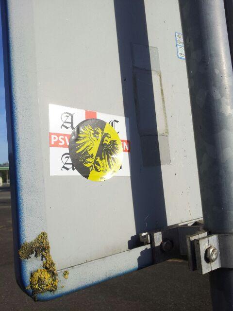 chrisjonkerr's tweet photo. @VitesseStickers Willem II away http://t.co/fWoxNXVfwJ