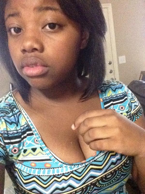 jacj__'s tweet photo. No MakeUp Today . #Hubbed . http://t.co/ZUwAodiqgb