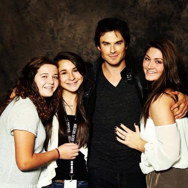 Somerhalder_FR's tweet photo. #PHOTOS Ian et des fans aujourd'hui à Atlanta. 😍😭😭😭 (1) http://t.co/XA4lMkN6oc