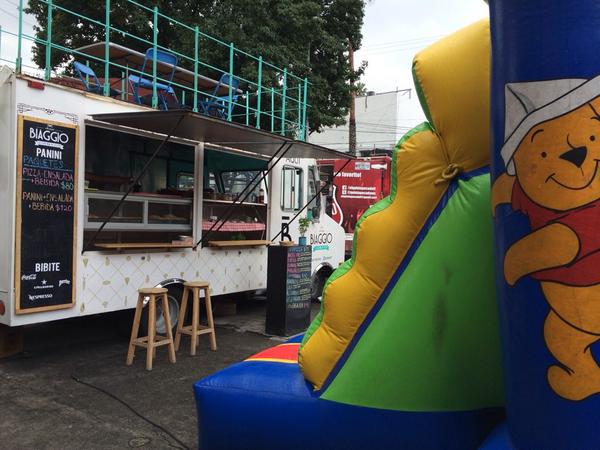 Aparte de comida deliciosa, también tenemos diversión para los niños!!! Ven a #KermesseFTInn Esparza Oteo #108