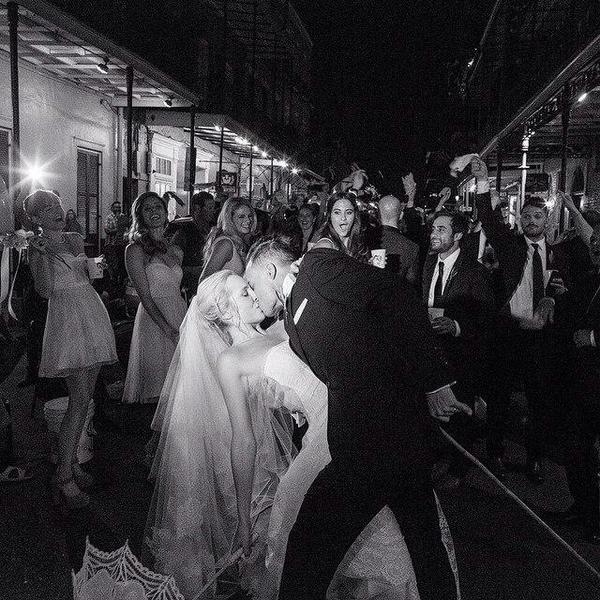Somerhalder_FR's tweet photo. Candice et son mari Joe. Félicitations à eux 😍😍😍😍 http://t.co/i0J5q8m4ch