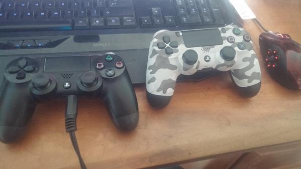 ItsMcWillie's tweet image. New controller! #ps4 #sexy #camocontroller