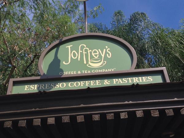 irrelevntjaimie's tweet photo. It almost says joffee #joffee @chomikk http://t.co/Qhh9aZ1FRk